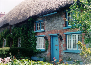 Irish Cottage -  newgrange, celtic, celt, mythology, earth mysteries, ancient sites, sacred sites, galway, connemara, killarney, tours, celtic tours, knowth, tara, dingle, burren